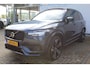 Volvo XC90 2.0 T8 Recharge AWD Ultra Dark | Incl. 12 maanden Garantie | Panorama dak | Massage stoelen | Stoel & Stuur verwarming | Stoelventilatie | Elektrisch verstelbare stoelen met memory | Stoelverwarming achter | 360* Camera | Elektrische kofferklep | Bower & Wilkins Audiosysteem | Head-Up display | Alcantara hemelbekleding | Keyless entry/start | Standkachel | Apple CarPlay/Android Auto | 22 Inch LMV |