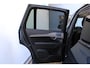 Volvo XC90 2.0 T8 Recharge AWD Ultra Dark | Incl. 12 maanden Garantie | Panorama dak | Massage stoelen | Stoel & Stuur verwarming | Stoelventilatie | Elektrisch verstelbare stoelen met memory | Stoelverwarming achter | 360* Camera | Elektrische kofferklep | Bower & Wilkins Audiosysteem | Head-Up display | Alcantara hemelbekleding | Keyless entry/start | Standkachel | Apple CarPlay/Android Auto | 22 Inch LMV |