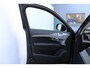 Volvo XC90 2.0 T8 Recharge AWD Ultra Dark | Incl. 12 maanden Garantie | Panorama dak | Massage stoelen | Stoel & Stuur verwarming | Stoelventilatie | Elektrisch verstelbare stoelen met memory | Stoelverwarming achter | 360* Camera | Elektrische kofferklep | Bower & Wilkins Audiosysteem | Head-Up display | Alcantara hemelbekleding | Keyless entry/start | Standkachel | Apple CarPlay/Android Auto | 22 Inch LMV |