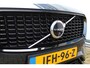 Volvo XC90 2.0 T8 Recharge AWD Ultra Dark | Incl. 12 maanden Garantie | Panorama dak | Massage stoelen | Stoel & Stuur verwarming | Stoelventilatie | Elektrisch verstelbare stoelen met memory | Stoelverwarming achter | 360* Camera | Elektrische kofferklep | Bower & Wilkins Audiosysteem | Head-Up display | Alcantara hemelbekleding | Keyless entry/start | Standkachel | Apple CarPlay/Android Auto | 22 Inch LMV |