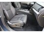 Volvo XC90 2.0 T8 Recharge AWD Ultra Dark | Incl. 12 maanden Garantie | Panorama dak | Massage stoelen | Stoel & Stuur verwarming | Stoelventilatie | Elektrisch verstelbare stoelen met memory | Stoelverwarming achter | 360* Camera | Elektrische kofferklep | Bower & Wilkins Audiosysteem | Head-Up display | Alcantara hemelbekleding | Keyless entry/start | Standkachel | Apple CarPlay/Android Auto | 22 Inch LMV |
