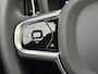 Volvo V60 2.0 T6 Plug-in hybrid AWD Ultra Dark | Trekhaak | Panoramadak | 360 camera | gelamineerde zijruiten | 19" velgen | Stoel- en stuurwielverwarming | Getint glas | Navigatie |