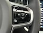 Volvo V60 2.0 T6 Plug-in hybrid AWD Ultra Dark | Trekhaak | Panoramadak | 360 camera | gelamineerde zijruiten | 19" velgen | Stoel- en stuurwielverwarming | Getint glas | Navigatie |