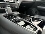 Volvo V60 2.0 T6 Plug-in hybrid AWD Ultra Dark | Trekhaak | Panoramadak | 360 camera | gelamineerde zijruiten | 19" velgen | Stoel- en stuurwielverwarming | Getint glas | Navigatie |