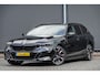 BMW 5-Serie Touring 550E 490Pk Aut. | Plug in Hybride | X-Drive | Shadowline | M-Sport | 'M' Sportstoelen | Head Up Display | Panoramadak | Trekhaak | 21''
