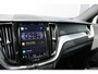 Volvo XC60 T6 Plug-in hybrid AWD Plus Dark | Trekhaak | Harman Kardon | Full LED