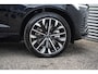 Volvo XC60 T8 Plug-in hybrid AWD Ultimate Dark | 2250 kg Trekgewicht| MY2026 nieuw model | Pano. dak | Stoelmassage | Donker Glas | 21 inch LM | Gelamineerde ramen |
