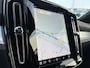 Volvo XC40 2.0 B3 Plus Black Edition | Panoramadak | Pixel LED koplampen | 20" velgen | 360 camera | Adaptive cruise control | Getint glas | Dode hoek detectie BLIS |