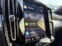 Volvo XC40 2.0 B3 Plus Black Edition | Panoramadak | Pixel LED koplampen | 20" velgen | 360 camera | Adaptive cruise control | Getint glas | Dode hoek detectie BLIS |