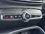 Volvo XC40 2.0 B3 Plus Black Edition | Panoramadak | Pixel LED koplampen | 20" velgen | 360 camera | Adaptive cruise control | Getint glas | Dode hoek detectie BLIS |