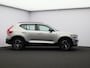 Volvo XC40 2.0 B4 Plus Dark / Trekhaak / Stoel+stuur+voorruitverwarming / Harman Kardon / Elektr. bedienb. stoelen