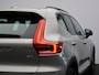 Volvo XC40 2.0 B4 Plus Dark / Trekhaak / Stoel+stuur+voorruitverwarming / Harman Kardon / Elektr. bedienb. stoelen