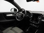 Volvo XC40 2.0 B4 Plus Dark / Trekhaak / Harman Kardon / Stoel + stuurverwarming / Elek. verstelbare stoelen / Adapt. cruise control / BLIS / Verwarmbare voorruit