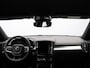 Volvo XC40 2.0 B4 Plus Dark / Trekhaak / Harman Kardon / Stoel + stuurverwarming / Elek. verstelbare stoelen / Adapt. cruise control / BLIS / Verwarmbare voorruit