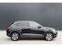 Volkswagen T-Roc 1.5 TSI Life Edition 150pk - ACC - LED - Navi - Stoelverwarming - Blind Spot - Virtual cockpit - Rijklaar