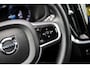Volvo V60 2.0 T6 Plug-in hybrid AWD Plus Dark | Long Range | Trekhaak | Adaptive cruise control | Harman Kardon audio | Stoel- en stuurwielverwarming | Actieve LED koplampen | Achteruitrijcamera | Elektrische stoelverstelling met geheugen |