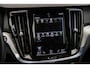Volvo V60 2.0 T6 Plug-in hybrid AWD Plus Dark | Long Range | Trekhaak | Adaptive cruise control | Harman Kardon audio | Stoel- en stuurwielverwarming | Actieve LED koplampen | Achteruitrijcamera | Elektrische stoelverstelling met geheugen |