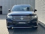 Volkswagen Tiguan 1.4 TSI eHybrid 245PK R-Line Business+ / Panoramadak / Zwenkbare Trekhaak / IQ LED / Elektrische Achterklep / 360 Camera / Stuur + Stoelverwarming **