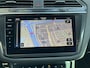 Volkswagen Tiguan 1.4 TSI eHybrid 245PK R-Line Business+ / Panoramadak / Zwenkbare Trekhaak / IQ LED / Elektrische Achterklep / 360 Camera / Stuur + Stoelverwarming **