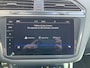 Volkswagen Tiguan 1.4 TSI eHybrid 245PK R-Line Business+ / Panoramadak / Zwenkbare Trekhaak / IQ LED / Elektrische Achterklep / 360 Camera / Stuur + Stoelverwarming **