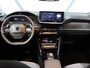 Peugeot 208 Hybrid 100PK e-DCS6 Allure | AppleCarplay/Android Auto | Camera | Parkeersensoren | FULL LED | Voorstoelen Verwarmd | Keyless | Climate Control | Adaptive Cruise Control | 16" LMV | Isofix | Privacy Glass |