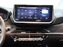 Peugeot 208 Hybrid 100PK e-DCS6 Allure | AppleCarplay/Android Auto | Camera | Parkeersensoren | FULL LED | Voorstoelen Verwarmd | Keyless | Climate Control | Adaptive Cruise Control | 16" LMV | Isofix | Privacy Glass |