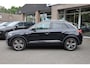 Volkswagen T-Roc 1.5 TSI Sport Business R CARPLAY HALFLEER DIGITAAL-DASH ELEC.ACHTERKLEP/SPIEGELS ADAPTIVE-CRUISE DAB CLIMA 2XPDC 18''LMV