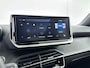 Peugeot 2008 1.2 Hybrid 136 Allure | Stoelverwarming | Adaptieve cruise control | Navigatie | Lage KM stand! |