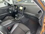 Renault Scenic 1.2 TCe Intens Airco - Cruise control - Parkeersensoren voor en achter - Navigatiesysteem - Lederen/stof bekleding - Mistlampen voor - Stuur multifunctioneel