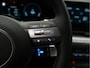 Hyundai Kona Electric Premium 65.4 kWh Volledig Elektrisch met Navigatie, Lederen bekleding en Stoelverwarming Uit voorraad leverbaar!