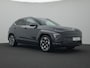 Hyundai Kona Electric Premium 65.4 kWh Volledig Elektrisch met Navigatie, Lederen bekleding en Stoelverwarming Uit voorraad leverbaar!