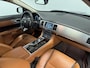 Jaguar XF 3.0D S // Veel opties met weinig km