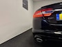 Jaguar XF 3.0D S // Veel opties met weinig km