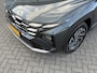 Hyundai Tucson 1.6 T-GDI PHEV Comfort Smart / Two Tone Zwart Dak / Navigatie / KRELL Audio / Achteruitrijcamera / Stoel- & Stuurverwarming / Elek. Achterklep / Adaptive Cruise Control / Climate Control /