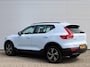 Volvo XC40 2.0 B4 Plus Dark Automaat / All seasonbanden / Trekhaak / Verwarmd voorruit