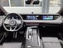 Voyah Free 4WD 106 kWh | Black Line | Panoramadak | Trekhaak | Luchtvering | 360° camera | Massage stoelen | Dynaudio | Adaptieve cruise control | Smartphone integratie | Keyless entry | Elektrische achterklep