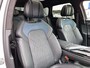 Voyah Free 4WD 106 kWh | Black Line | Panoramadak | Trekhaak | Luchtvering | 360° camera | Massage stoelen | Dynaudio | Adaptieve cruise control | Smartphone integratie | Keyless entry | Elektrische achterklep