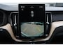 Volvo XC60 2.0 T6 Plug-in hybrid AWD Plus Dark | Panoramadak | Luchtvering | Extra getint glas | 21" Lichtmetalen velgen