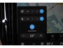 Volvo XC60 2.0 T6 Plug-in hybrid AWD Plus Dark | Panoramadak | Luchtvering | Extra getint glas | 21" Lichtmetalen velgen