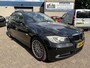 BMW 3-Serie Touring 318i Business Line *STOELVERW.*CLIMA*PANO*CRUISE*NAVI*PDC*TREKHAAK*