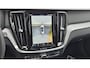 Volvo V60 2.0 T6 Phev AWD Plus Bright Zeer Compleet uitgerust - Lighting Pack - Harman Kardon Sound - Panorama Dak - Privacy Glas - Trekhaak - 360 Camera - 19"Licht metalen velgen