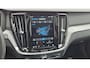 Volvo V60 2.0 T6 Phev AWD Plus Bright Zeer Compleet uitgerust - Lighting Pack - Harman Kardon Sound - Panorama Dak - Privacy Glas - Trekhaak - 360 Camera - 19"Licht metalen velgen