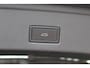 Volkswagen Touareg 3.0 TSi 4MOTION R / Trekhaak / Panoramadak / Camera / Luchtvering / Luchtvering / 20'' / Keyless / Leder / Navigatie / Dodehoek /ACC /