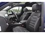 Volkswagen Touareg 3.0 TSi 4MOTION R / Trekhaak / Panoramadak / Camera / Luchtvering / Luchtvering / 20'' / Keyless / Leder / Navigatie / Dodehoek /ACC /
