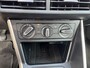 Volkswagen Taigo 1.0 TSI Life Navigatie / Airco / Parkeersensoren / Lichtmetalen Velgen / Bluetooth