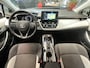 Toyota Corolla 1.8 HYBRID NAVIGATIE CRUISE CONTROL CLIMATE CONTROL STOEL EN STUURVERWARMING BLUETOOTH TELEFOON ACHTERUITRIJCAMERA ZEER MOOI !! 3010