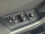 Volkswagen T-Roc 1.0 TSI Life Edition - Parkeersensoren - Stoelverw. - Clima - Carplay - LM Velgen