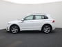 Volkswagen Tiguan 1.5TSI/150PK R-Line DSG · Trekhaak · Navigatie · Camera + Parkeersensoren