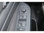 Volkswagen Golf 1.5 eTSI 150pk DSG R-Line / Panoramadak / Black Style / Matrix LED / Harman Kardon / Elek Zwenkbare Trekhaak / Head-Up Display / Camera / Stuur & Stoelverwarming / 18" LMV