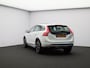 Volvo V60 Cross Country 2.0 T5 Polar+ / Lederen bekleding / Schuif-kantel dak / Standkachel / Elektrisch bedienbare voorstoelen / Trekhaak / Cruise controle / Parkeercamera achter /